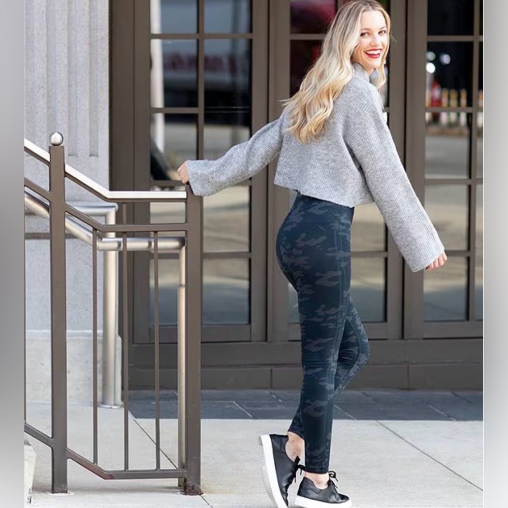 New SPANX black camo print ankle length shape wear leggings $68 S M